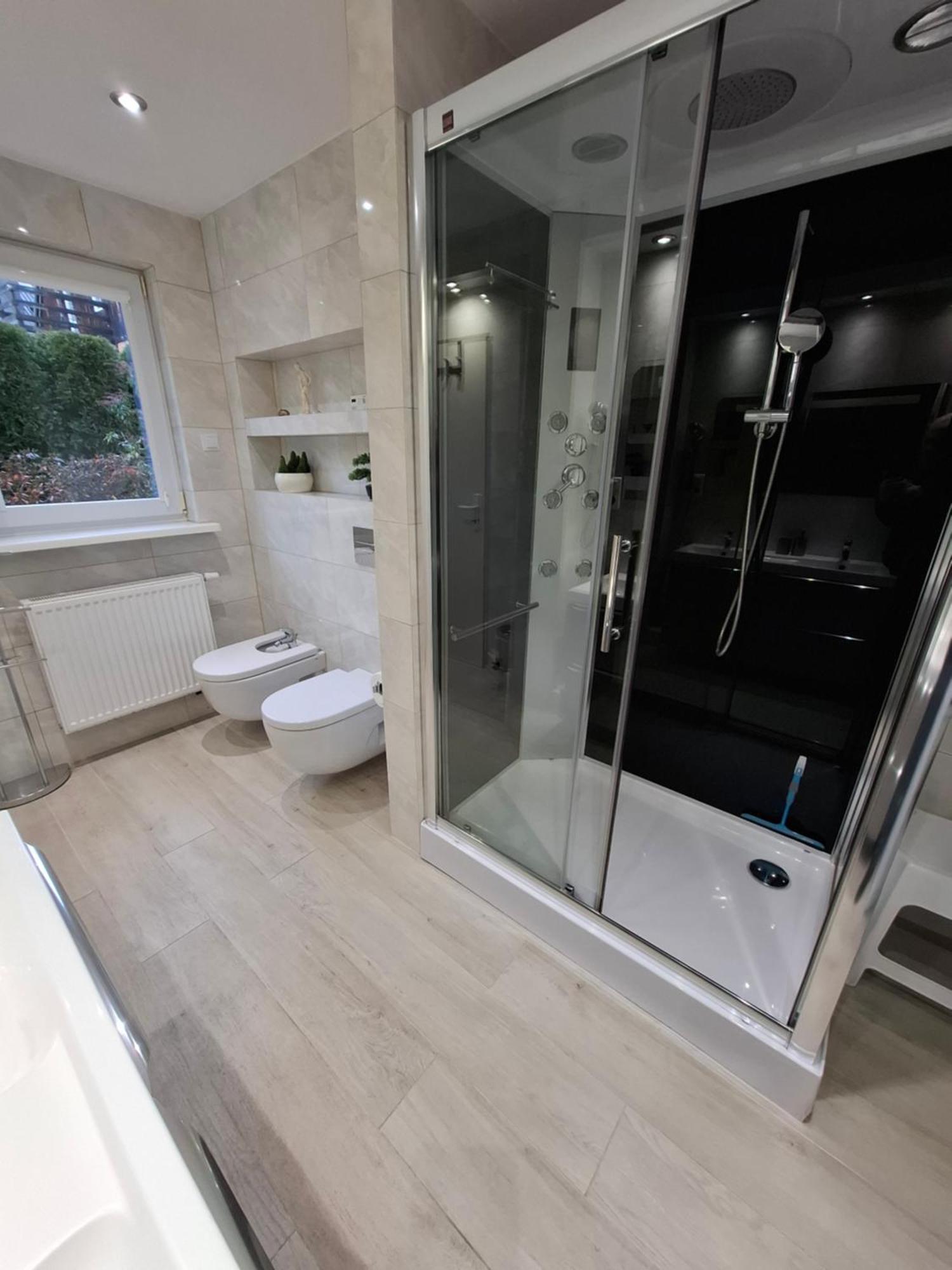 Wlodek Apartment